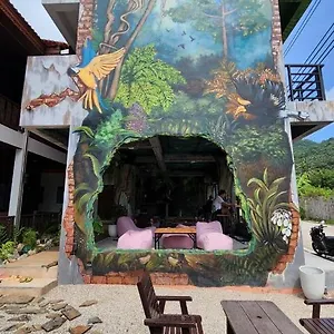  Hostel Save Thailand